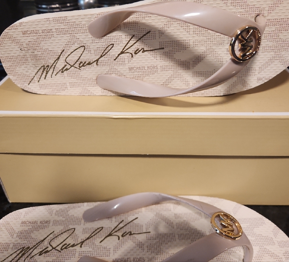 Michael Kors Women's Cream Flip Flops